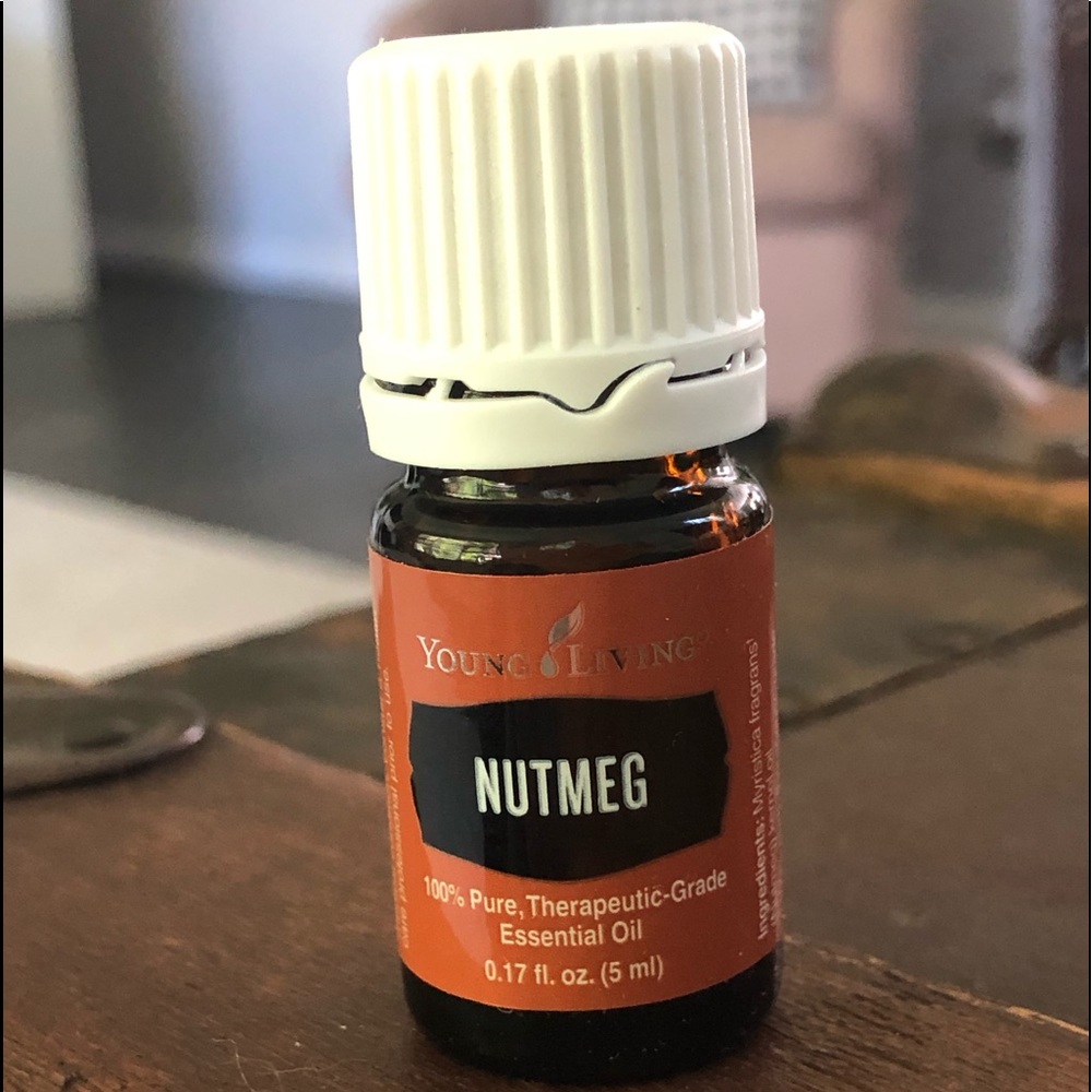 NUTMEG ESSENTIAL OIL